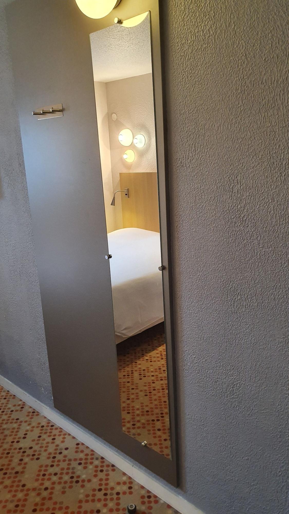 Welcomotel Coignières Eksteriør billede