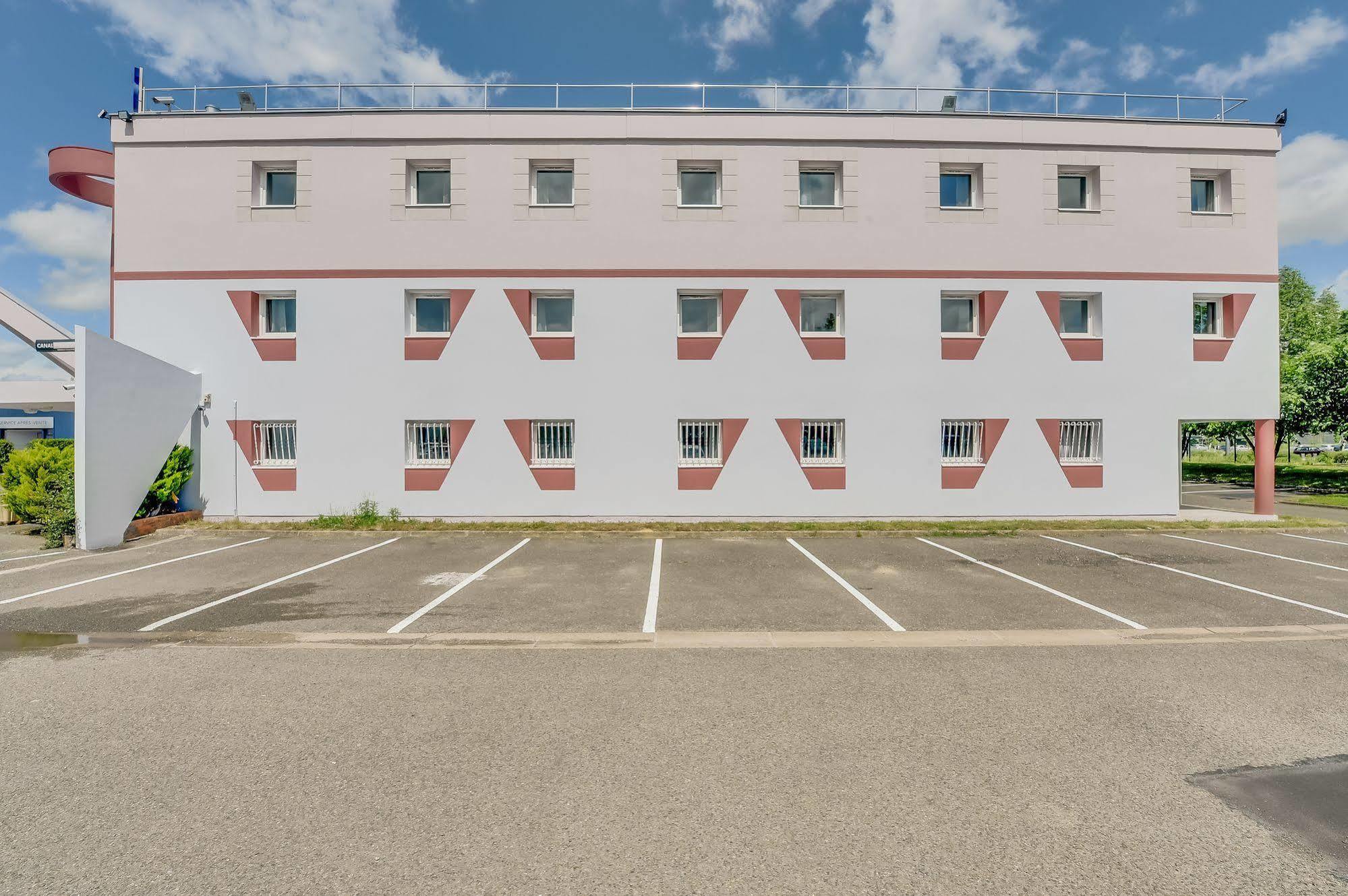 Welcomotel Coignières Eksteriør billede