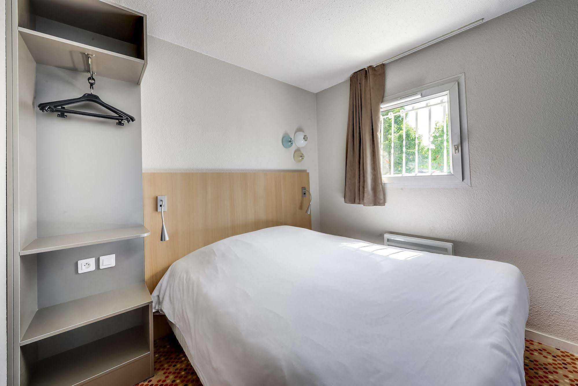 Welcomotel Coignières Eksteriør billede