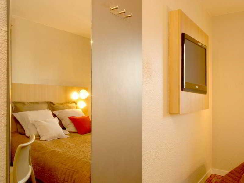 Welcomotel Coignières Eksteriør billede