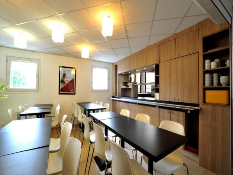 Welcomotel Coignières Eksteriør billede